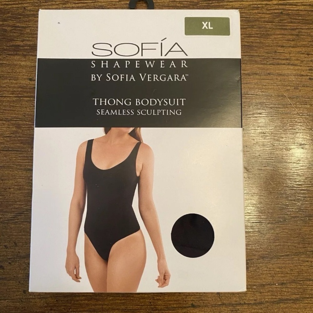 SOFIA VERGARA BODYSUITT SHAPEWEAR SEAMLESSS, THONG BACK. NEW IN BOX!‌‌‌‌‌‌‌‌‌‌